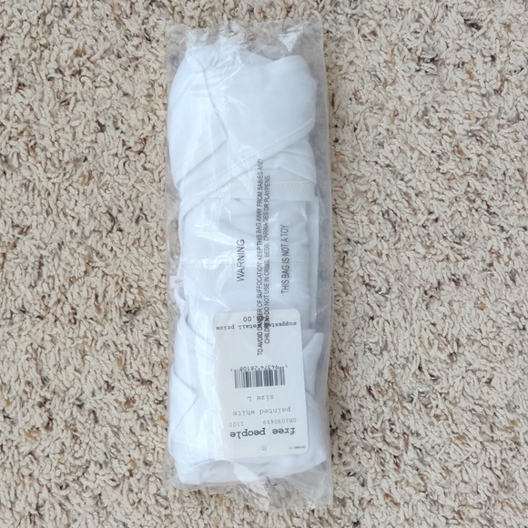 NEW $48 Free People Fleur Tank Painted White Large - Picture 8 of 9